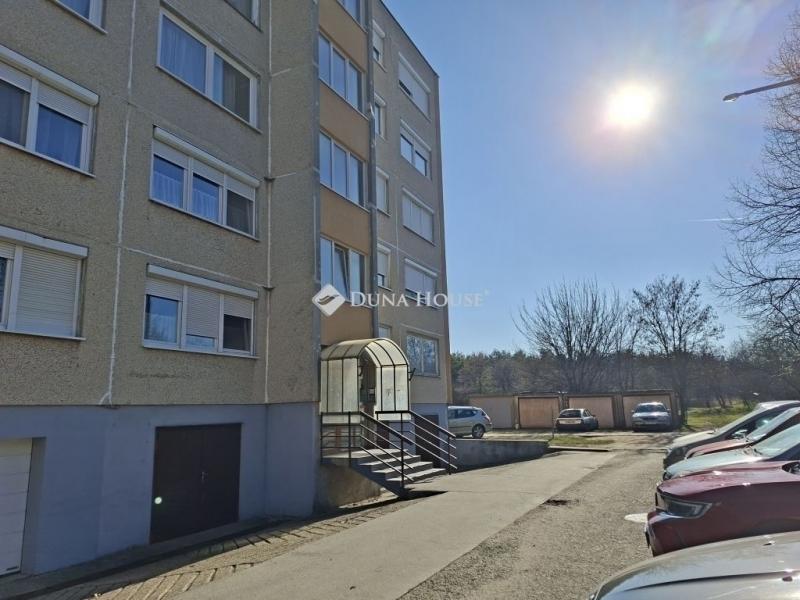 Eladó lakás Kistarcsa