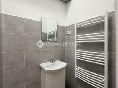 Eladó lakás Cegléd