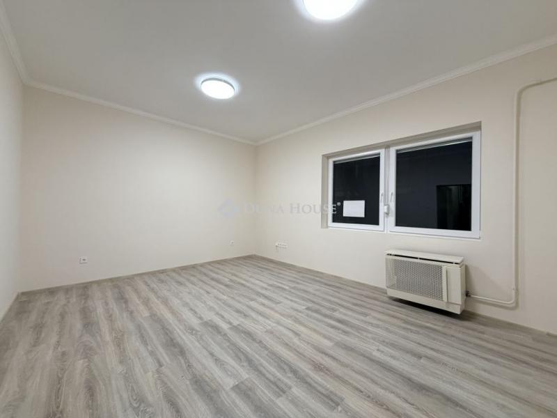 Eladó lakás Cegléd