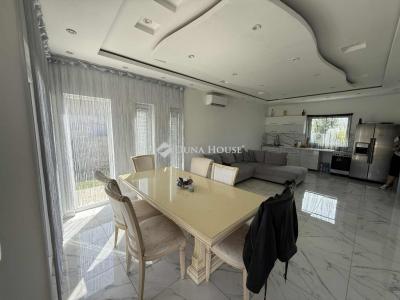 Eladó családi ház Érd