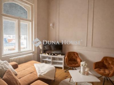 Eladó lakás Győr