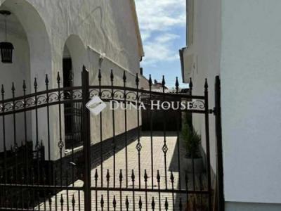 Eladó családi ház Győr