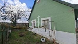 Eladó tanya Tápiószecső