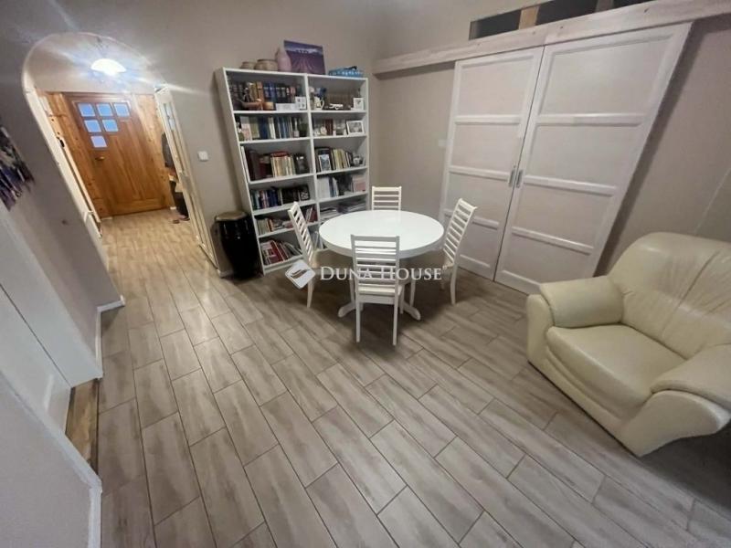 Eladó családi ház Monor