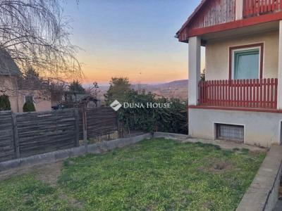 Eladó családi ház Mogyoród
