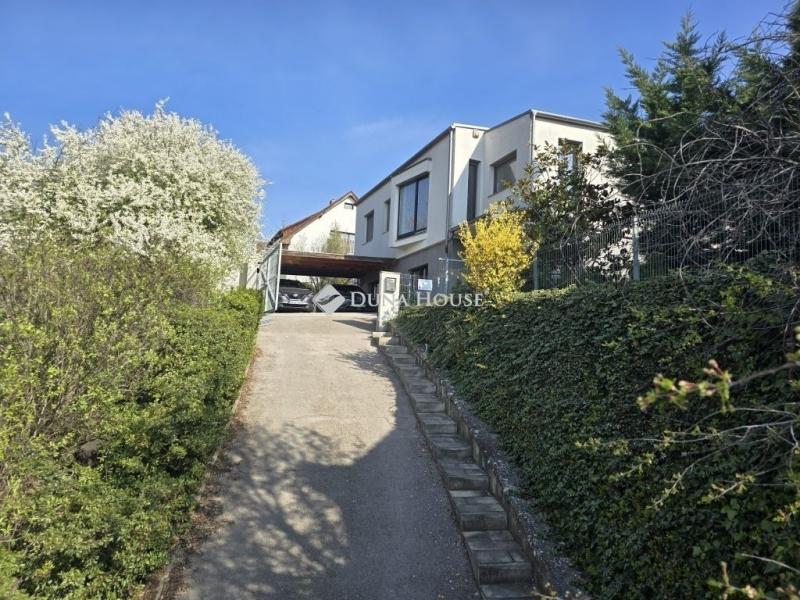 Eladó családi ház Pécs