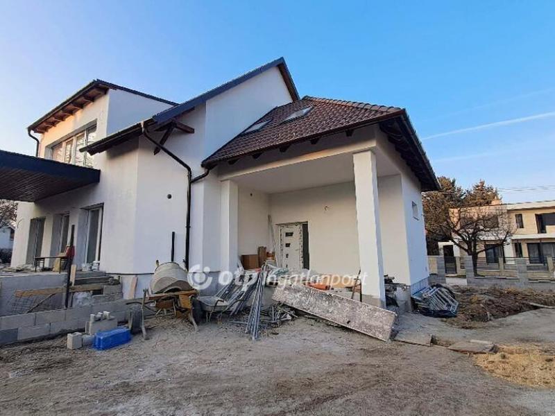 Eladó lakás Balatonkenese Balatonakarattya