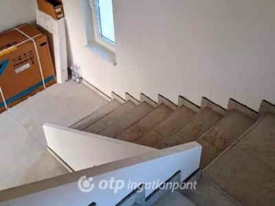 Eladó lakás Balatonkenese Balatonakarattya