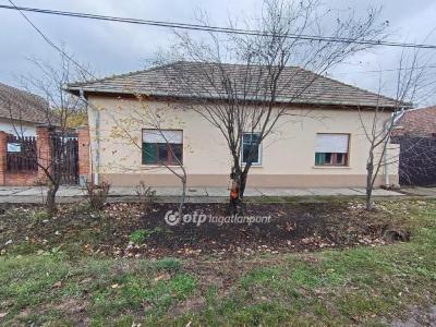 Eladó családi ház Mesterszállás