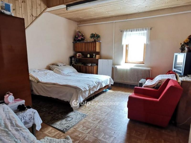 Eladó családi ház Kardos