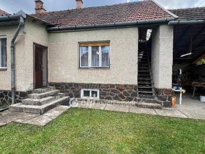 Eladó családi ház Parád