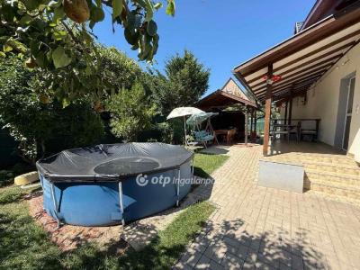 Eladó családi ház Budapest