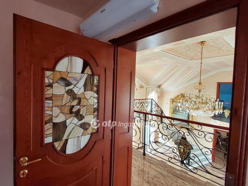 Eladó családi ház Budapest