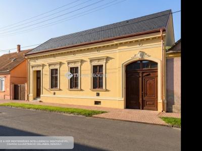 Eladó családi ház Körmend