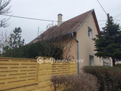Eladó családi ház Veszprém