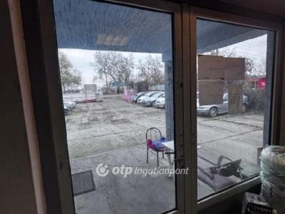 Eladó családi ház Monor