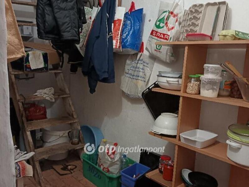 Eladó családi ház Sáránd