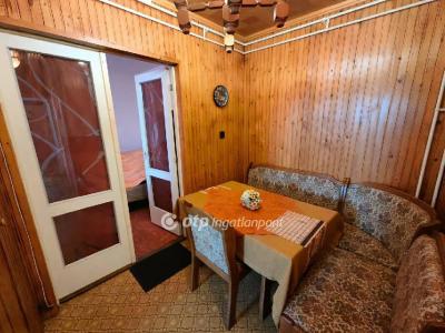 Eladó lakás Karcag