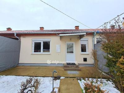 Eladó családi ház Kecskemét