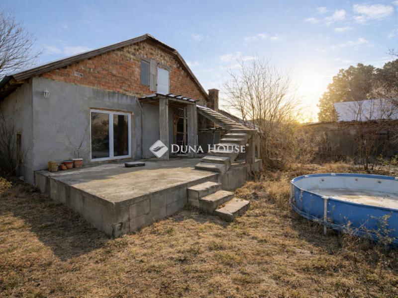 Eladó családi ház Monor Monorierdő