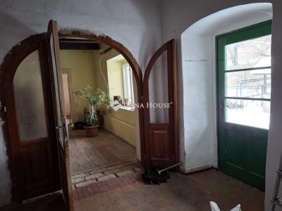 Eladó családi ház Budapest