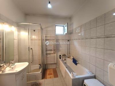 Eladó családi ház Erdőkertes