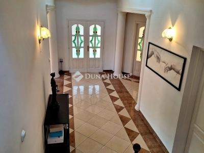 Eladó családi ház Budakeszi