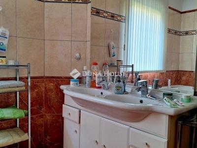 Eladó családi ház Budakeszi