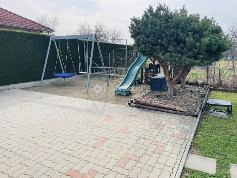 Eladó családi ház Pécs