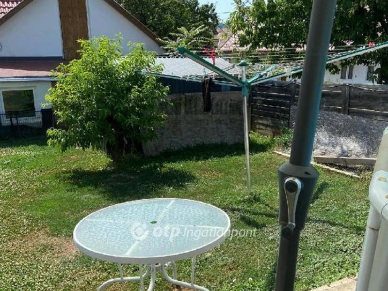 Eladó családi ház Balatonendréd