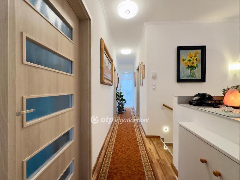 Eladó családi ház Budapest