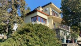 Eladó családi ház Szentendre