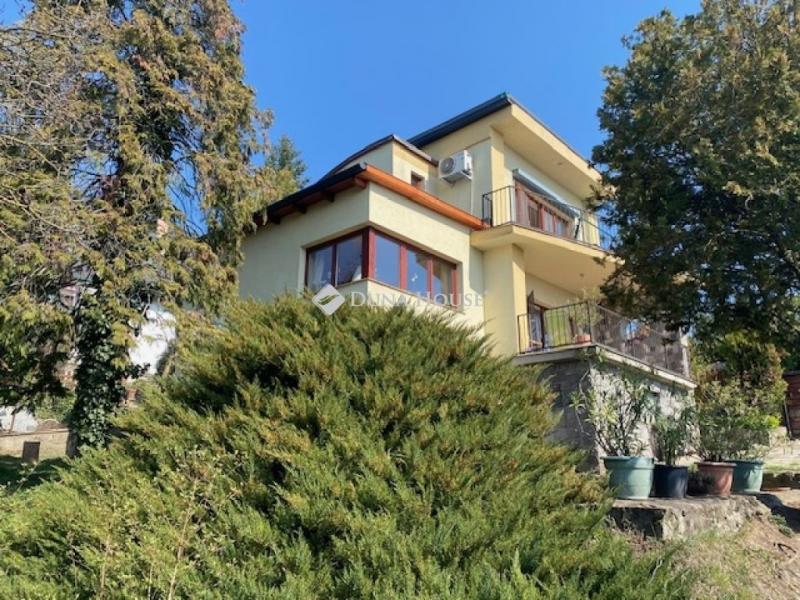 Eladó családi ház Szentendre