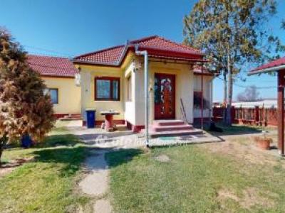 Eladó családi ház Nyírbátor