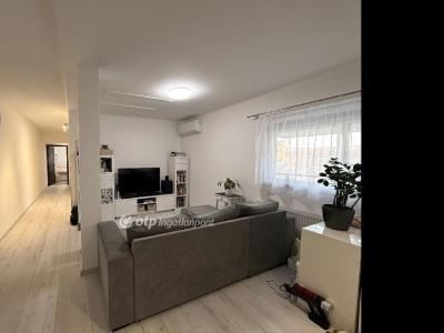 Eladó lakás Budaörs