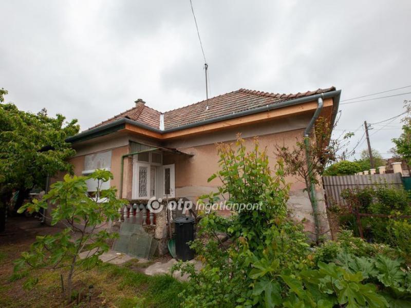 Eladó családi ház Budapest