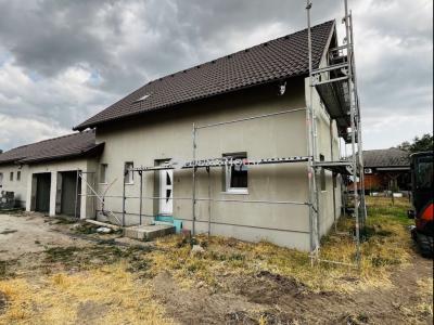 Eladó ikerház Monor
