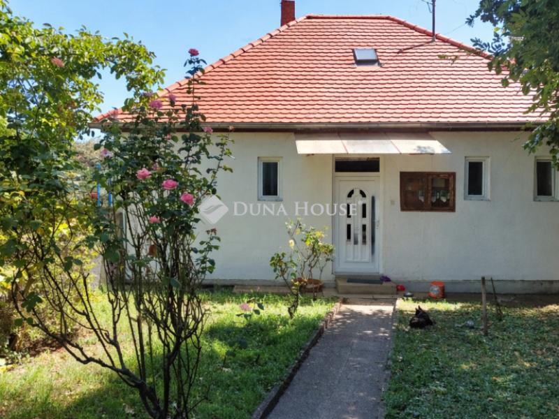 Eladó családi ház Pécs