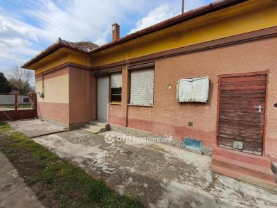 Eladó családi ház Orosháza