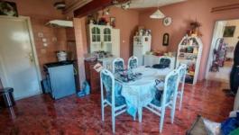 Eladó családi ház Úri