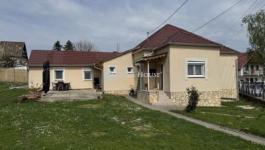 Eladó családi ház Pécs