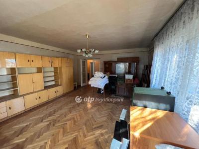 Eladó családi ház Budapest