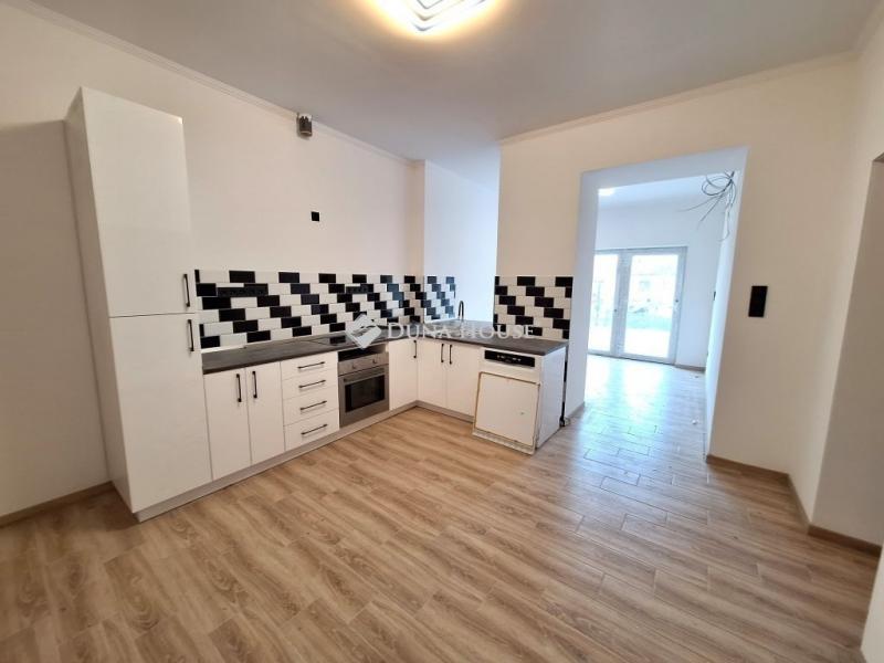 Eladó lakás Kecskemét