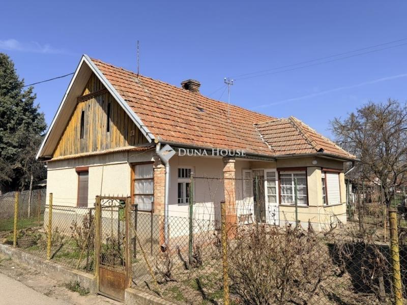 Eladó családi ház Pánd