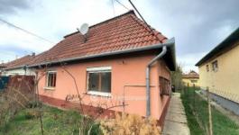 Eladó családi ház Szolnok