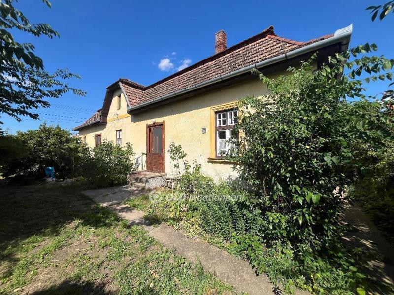 Eladó lakóövezeti telek Debrecen