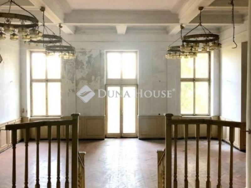 Eladó családi ház Budapest