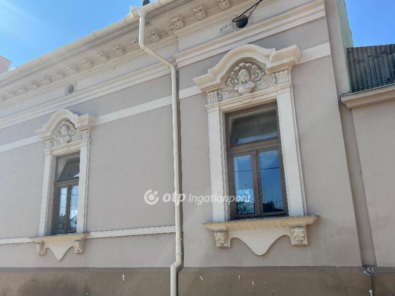 Eladó lakás Nagykőrös