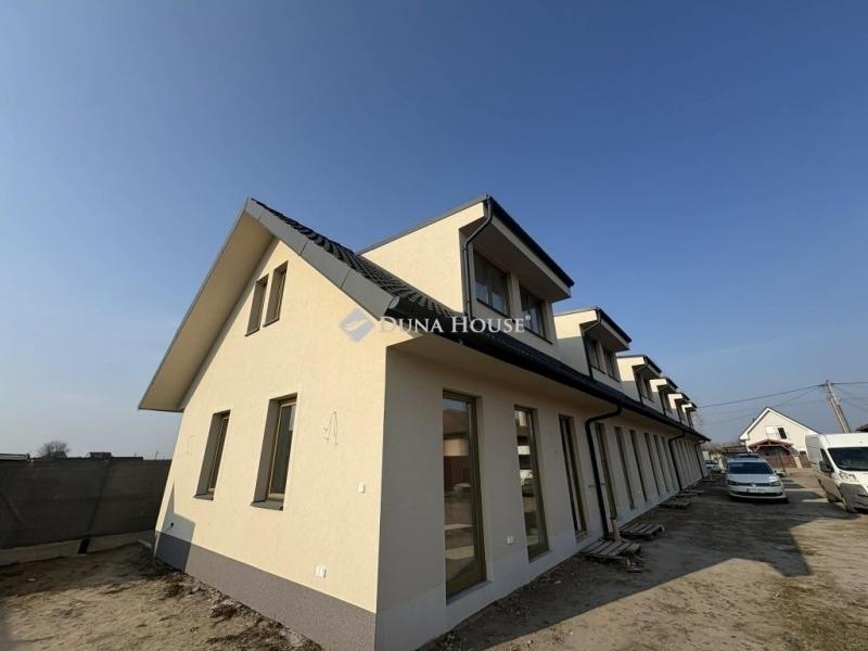 Eladó ikerház Tura