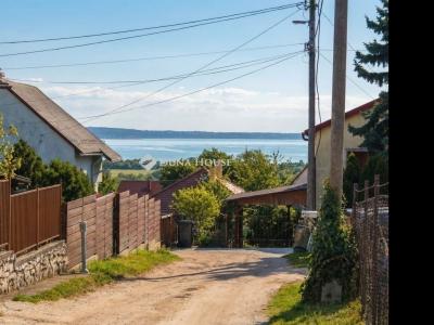 Eladó lakóövezeti telek Balatonalmádi
